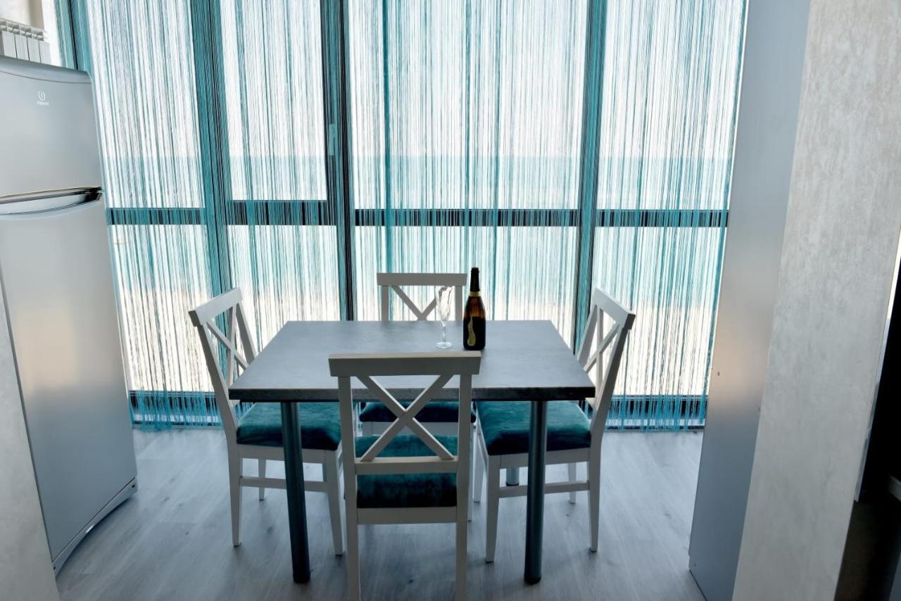 شقة Turquoise By The Sea كونستانتا المظهر الخارجي الصورة